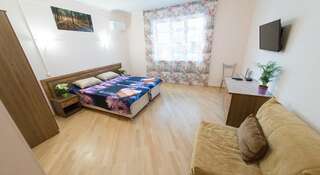 Гостиница Guest House Ksenia Краснодар Двухместный номер с 1 кроватью или 2 отдельными кроватями + дополнительной кроватью-5